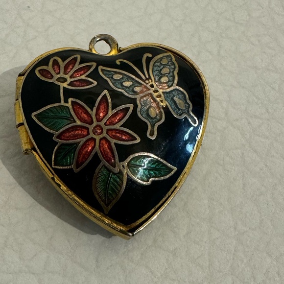 Vintage Antique Old Chinese Heart Pendant Cloisonne Heart Stores Pictures Inside - Picture 3 of 5